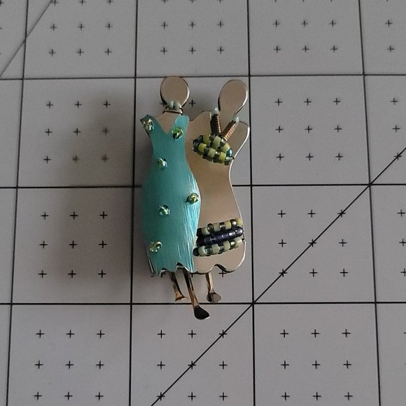 Liztech Vintage Soul Sisters Brooch - Picture 3 of 4